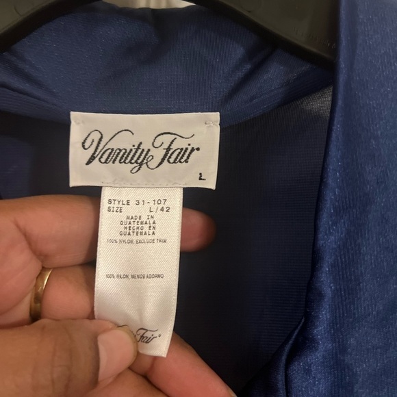 Size large, vintage, blue, vanity fair nightgown - Picture 4 of 4